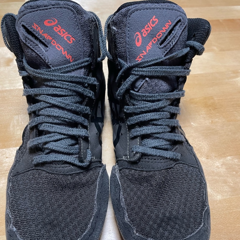 Boys wrestling shoes